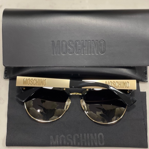 🕶☀️Brand NEW Moschino Sunglasses - Picture 2 of 5